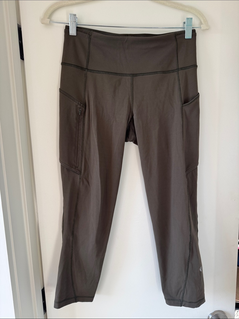 lululemon Dark Olive Run On Crop leggings 21" inseam with pockets